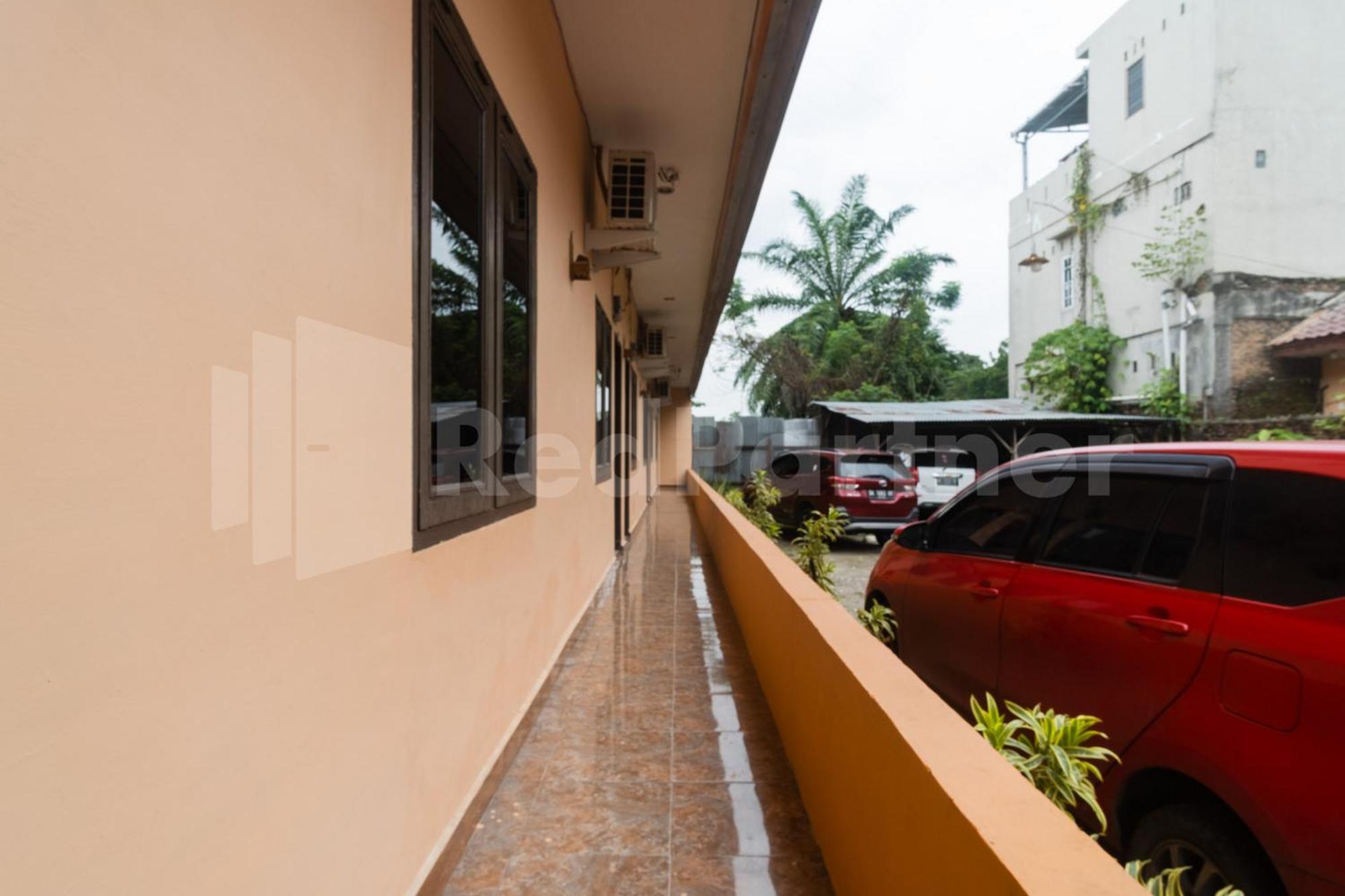 Teratai Guesthouse At Rs Adam Malik Medan Mitra Reddoorz Exterior foto