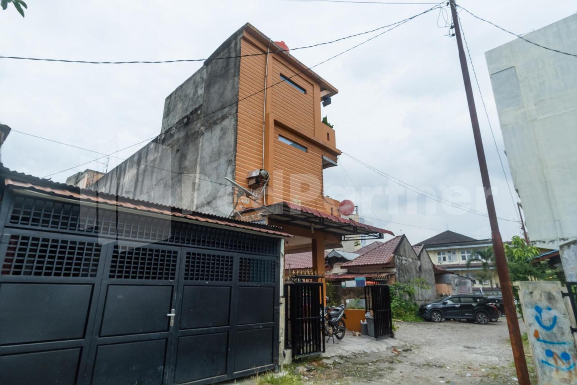 Teratai Guesthouse At Rs Adam Malik Medan Mitra Reddoorz Exterior foto