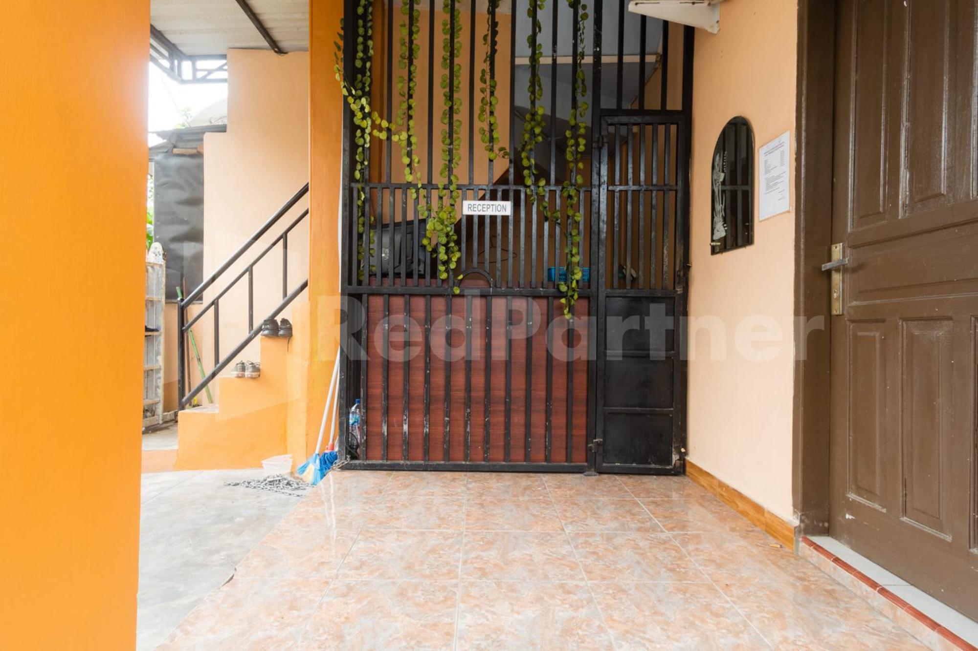 Teratai Guesthouse At Rs Adam Malik Medan Mitra Reddoorz Exterior foto